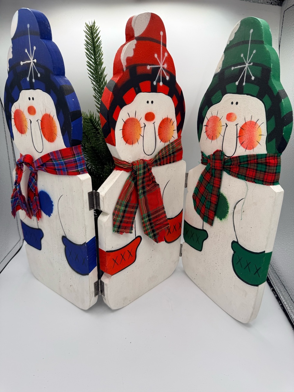 Vintage Rustic Wood Folding Snowman Trio Screen Christmas Mantel Decor